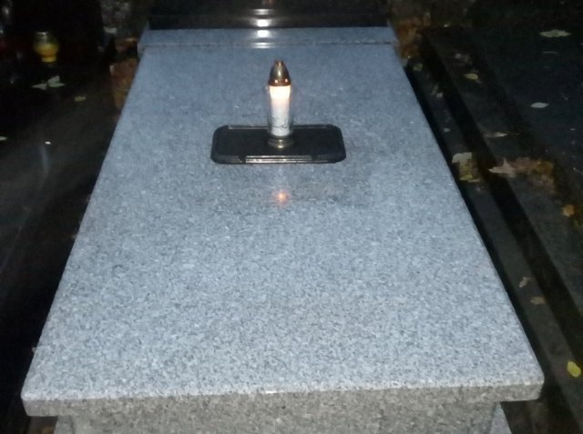 Sprzątanie grobów 8